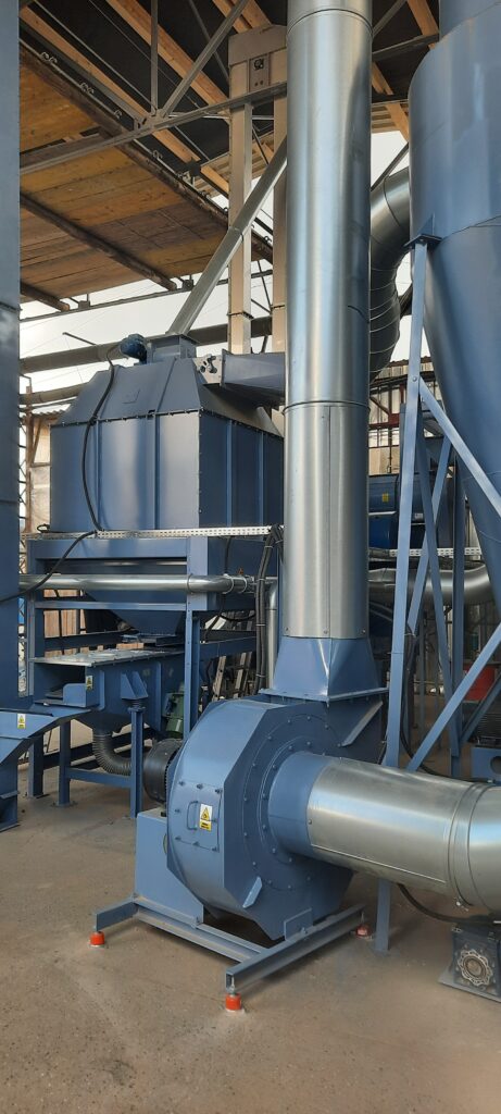 steam aspiration system from the cooler, pellet cooler and a screen for sifting pellets